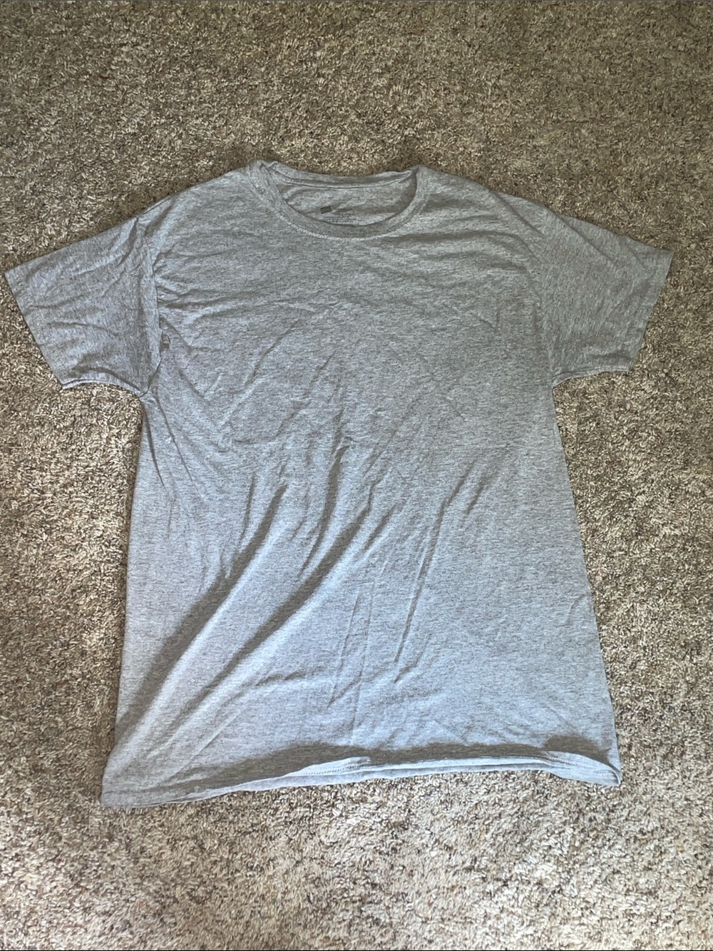 Hanes Men’s Medium Gray Cotton T-shirt